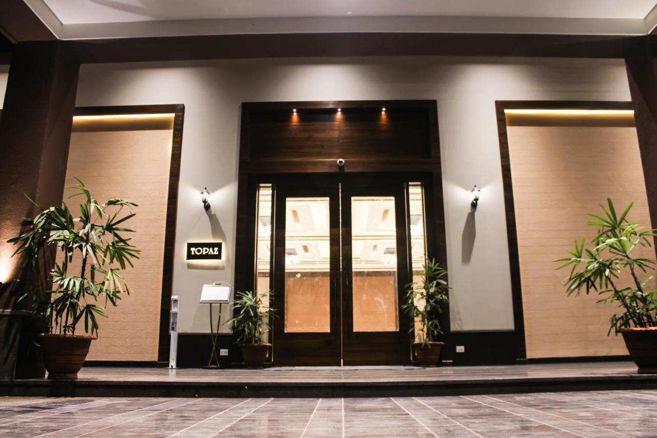 Hotel Rajhans Abhinandan ボーパール エクステリア 写真