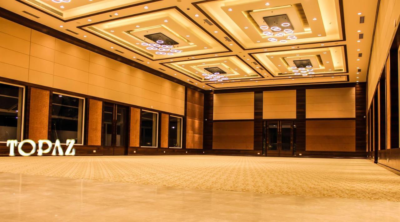 Hotel Rajhans Abhinandan ボーパール エクステリア 写真