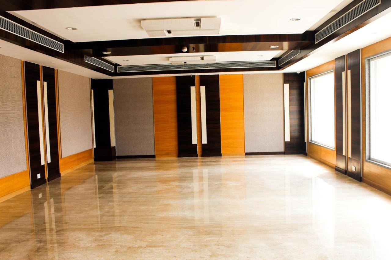 Hotel Rajhans Abhinandan ボーパール エクステリア 写真