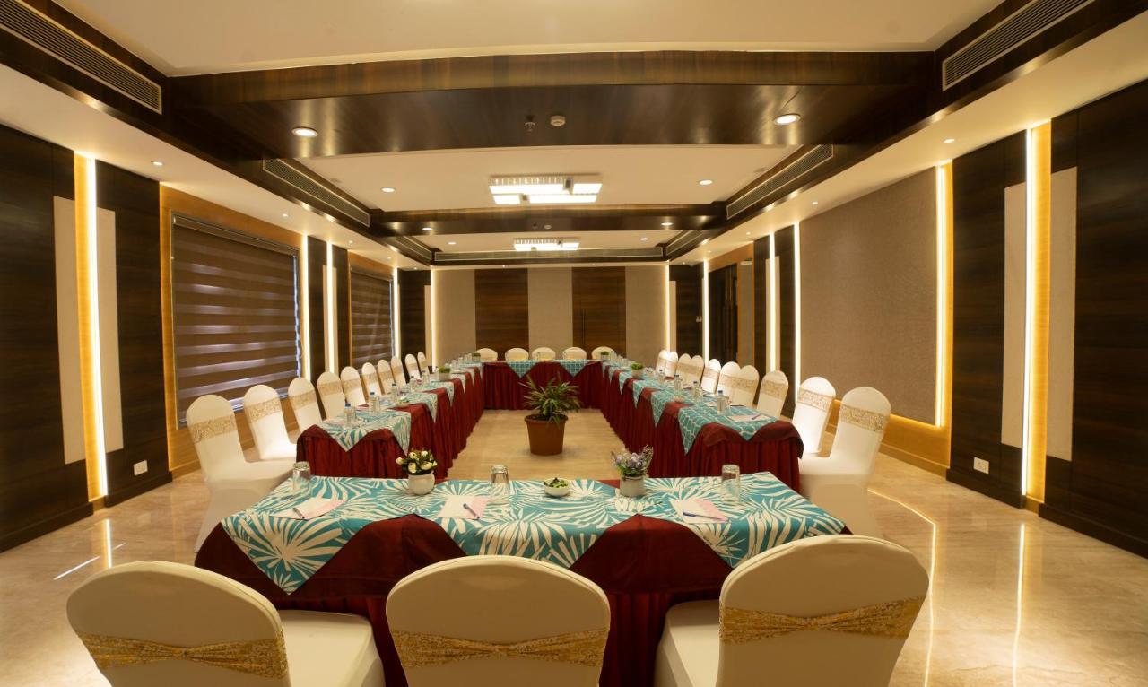 Hotel Rajhans Abhinandan ボーパール エクステリア 写真