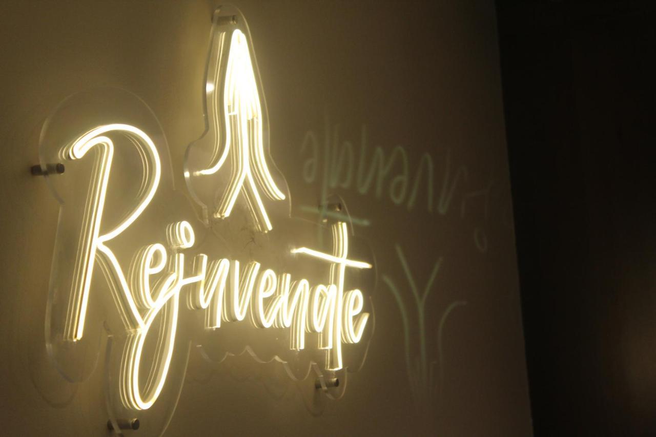 Hotel Rajhans Abhinandan ボーパール エクステリア 写真